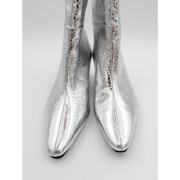 Steve Madden Newlyn Knee High Boot Pointed Toe Women's Silver Size US6.5M EU37 - Picture 2 of 11